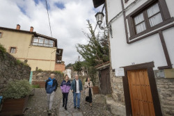 El Gobierno soterrar&aacute; este a&ntilde;o los cables de tendidos a&eacute;reos del casco hist&oacute;rico de Potes