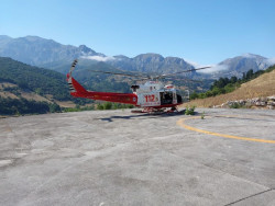 El helic&oacute;ptero de Cantabria traslada a una vecina de Valmeo con embolia pulmonar al aeropuerto Seve 