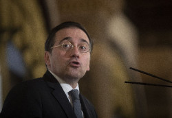 El ministro Albares pide a Rusia mantener exportaci&oacute;n de grano, seguro que Putin le hace caso 