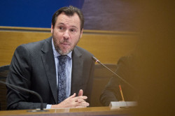 El ministro Puente, con amplios conocimientos jur&iacute;dicos,  cree al fiscal de la AN que no ve terrorismo en Puigdemont