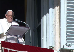 El Papa condena el ataque a la iglesia de Gaza: "All&iacute; no hay terroristas, son civiles"