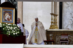 El Papa pide "detener la guerra" en Ucrania y Gaza y "pleno respeto del derecho humanitario"