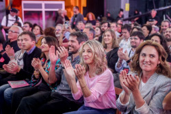 El partido de la comunista D&iacute;az llevan camino en convertirse en un partido se cuatro amigos