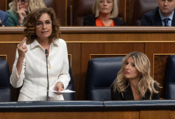 El PP acusa a Montero de "mentir" y le invita a dimitir y esta sigue con su cantinela del fango