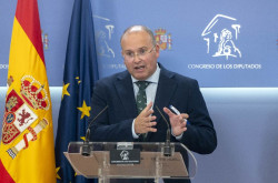 El PP cancela las conversaciones con el Gobierno sobre la crisis migratoria de Canarias por "rechazar la ayuda" de la UE