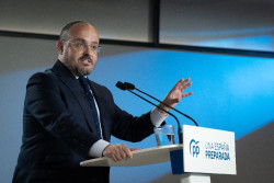 El PP catal&aacute;n califica de "empalagoso" el discurso de Illa por Sant Esteve