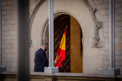 El PP propone en el Congreso exigir al Gobierno que multe a los ayuntamientos catalanes que no icen la bandera de Espa&ntilde;a