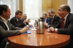 El PP y Vox alcanzan un preacuerdo para formar un gobierno de coalici&oacute;n en la Comunitat Valenciana