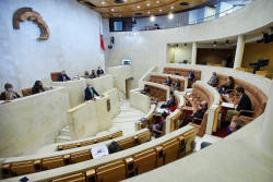 El PRC apoya el acuerdo en infraestructuras ferroviarias del PP y el PSOE se abstiene
