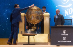  El primer cuarto premio deja 560.000 euros en Santander, Hoznayo, Los Corrales y Santillana