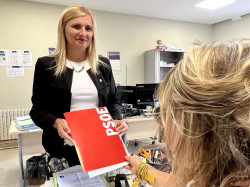 El PSOE Cantabria registra una candidatura a las Cortes para "defender la regi&oacute;n y promover la mejor Espa&ntilde;a"