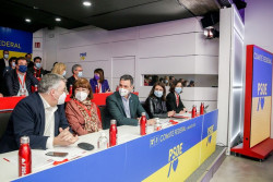 El PSOE carga contra Feij&oacute;o tras el acuerdo de gobierno entre PP y Vox en Castilla y Le&oacute;n cuando ten&iacute;an que cargar contra ellos mismos al tener comunistas en el gobierno de Espa&ntilde;a 