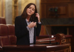 El PSOE supera con PP, PNV y CS la primera votaci&oacute;n de su reforma del s&iacute; es s&iacute; el Congreso, y con Podemos en contra