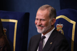 El Rey apuesta por "educar en valores" para garantizar la "convivencia democr&aacute;tica" y dar herramientas de futuro