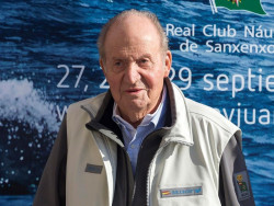 El rey Juan Carlos I aterriza en Vigo tras casi dos a&ntilde;os desterrado fuera de Espa&ntilde;a