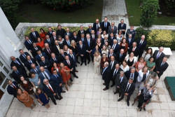 El Rey se re&uacute;ne con la colectividad espa&ntilde;ola en Uruguay con motivo de la toma de posesi&oacute;n del presidente Yamand&uacute; Orsi