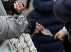  El sorteo de Navidad 2021 reparte ma&ntilde;ana 2.408 millones en premios, la misma cantidad que el a&ntilde;o pasado