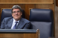 ERC reclama a Escriv&aacute; la gesti&oacute;n del Ingreso M&iacute;nimo en Catalu&ntilde;a y el ministro dice que es inconstitucional pero si insisten se lo dan