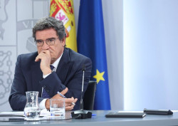 Escriv&aacute; reconoce la "complicada" situaci&oacute;n inflacionista, pero remarca que las pensiones subir&aacute;n con el IPC