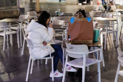 Espa&ntilde;a suma 100.760 casos y 78 muertes por COVID-19, mientras que la incidencia sube hasta 1.508