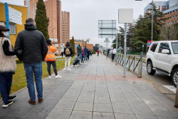 Espa&ntilde;a suma en las ultimas 24 horas 242.440 casos, 97 muertes por COVID-19 y la incidencia alcanza los 2.722 puntos
