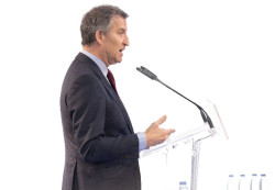Feij&oacute;o, a S&aacute;nchez: "Hay bastantes m&aacute;s chiringuitos en el Gobierno que en el &aacute;mbito de la educaci&oacute;n superior"