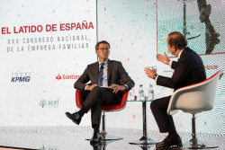 Feij&oacute;o acusa a S&aacute;nchez de "se&ntilde;alar" a empresas y "volver otra vez a hablar de ricos y pobres": "Eso en la UE no se hace"
