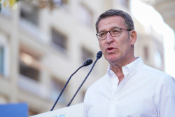 Feij&oacute;o alerta de que abstenerse o no ir a votar permite "que se quede S&aacute;nchez": "No pido un cheque en blanco"
