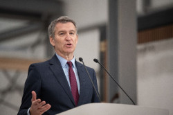 Feij&oacute;o asegura que el PP tomar&aacute; la decisi&oacute;n "m&aacute;s oportuna" sobre Maz&oacute;n: "Nos interesa gobernar en Valencia"