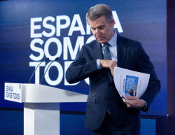 Feij&oacute;o asegura que las CCAA del PP son "las &uacute;nicas" que han acogido a menores migrantes no acompa&ntilde;ados