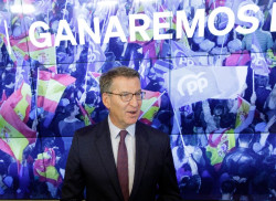 Feij&oacute;o avisa al PSOE que no acepta "lecciones" sobre pactos con Vox y reta a S&aacute;nchez a dejar gobernar al PP si no gana