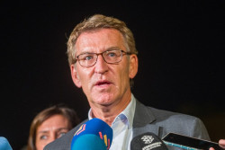 Feij&oacute;o defiende el consentimiento paterno para que una menor pueda abortar pero admite "que no hay unanimidad"
