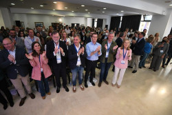 Feij&oacute;o dice que el "pegamento" del Gobierno es criticar al PP y augura que Espa&ntilde;a tiene "hambre" de cambio pol&iacute;tico