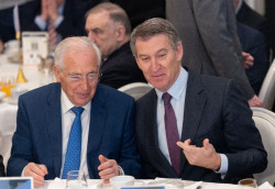 Feij&oacute;o dice que si S&aacute;nchez no aprueba hoy el decreto demostrar&aacute; que "le importa m&aacute;s su regalo" a PNV que subir pensiones