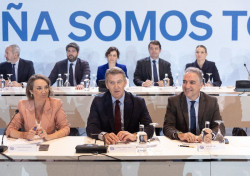 Feij&oacute;o pide a Maz&oacute;n que no deje de reconocer "errores" y carga contra S&aacute;nchez por su "ofensivo c&aacute;lculo pol&iacute;tico"