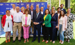 Feij&oacute;o pide ayuda a Europa ante Von der Leyen para "controlar" la inmigraci&oacute;n ilegal y alerta de un efecto llamada