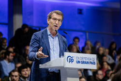 Feij&oacute;o presume de un PP cohesionado frente a S&aacute;nchez, "enredado en la pol&eacute;mica diaria" y al que "rehuyen" sus `barones`