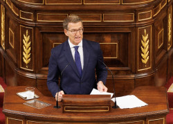 Feijoo promete 40.000 millones a agua y defiende la transici&oacute;n ecol&oacute;gica pero rechaza la "dictadura activista"