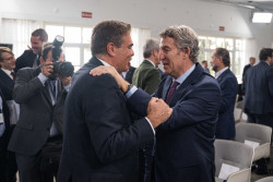 Feij&oacute;o quiere tipificar en el C&oacute;digo Penal que un migrante irregular cometa "fraude" con edad o nacionalidad