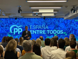 Feij&oacute;o sit&uacute;a a las familias en el epicentro del programa electoral del PP, con menos impuestos y m&aacute;s conciliaci&oacute;n