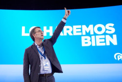 Feij&oacute;o, tras ser elegido presidente del PP con el 98,35% de los votos: "Lo importante ahora es seguir juntos"