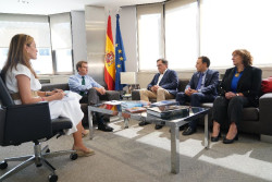 Feij&oacute;o urge a bajar IVA de productos b&aacute;sicos y deflactar el IRPF, tras anunciar el Gobierno impuesto a grandes fortunas