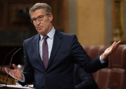 Feij&oacute;o ve al Gobierno "roto" tras retirar la Ley del Suelo y critica que culpe al PP cuando ni le llam&oacute; para negociar