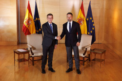 Feij&oacute;o y Abascal coinciden en "dar estabilidad" a la Comunidad Valenciana tras una conversaci&oacute;n este martes