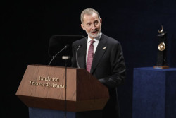 Felipe VI apela al sentido de la responsabilidad y reivindica que las soluciones en Espa&ntilde;a "llegar&aacute;n de la unidad"