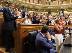Francina Armengol, elegida presidenta del Congreso con los 121 diputados del PSOE, 31 de Sumar, siete de ERC, siete de Junts, seis de Bildu, cinco del PNV y uno del BNG.
