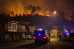 Galicia vive 24 horas de avances favorables de los incendios, con cuatro estabilizados el s&aacute;bado