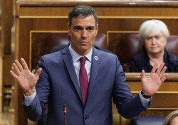 Gamarra denuncia el "caos" en el Gobierno y S&aacute;nchez presume de gestionar mejor que el PP: "Y no pueden soportarlo"