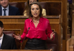Gamarra dice a S&aacute;nchez que pasar&aacute; a la historia por rebajar penas a agresores sexuales, la sedici&oacute;n y control del TC