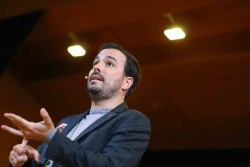 Garz&oacute;n no tiene sitio en la lista de la comunista Yolanda Diaz en su  partido movimiento comunista de Sumar para las generales 